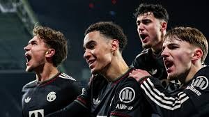 64分钟｜主裁判经VAR复核后判罚手球犯规，德拉梅送出点球 ⚪️⚫️ #尤文vs莱切 [1-1] 来源：尤文官方推特